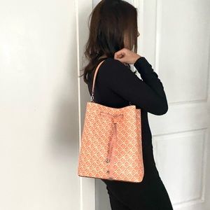 NWT Ralph Lauren bucket shoulder monogram bag coral
